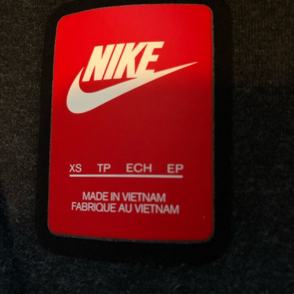 NIKE TECH RAIN JACKET REFLECTIVE - Picture 5 of 5